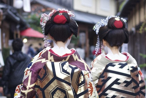 A Tour Around Sake Bars in KYOTO